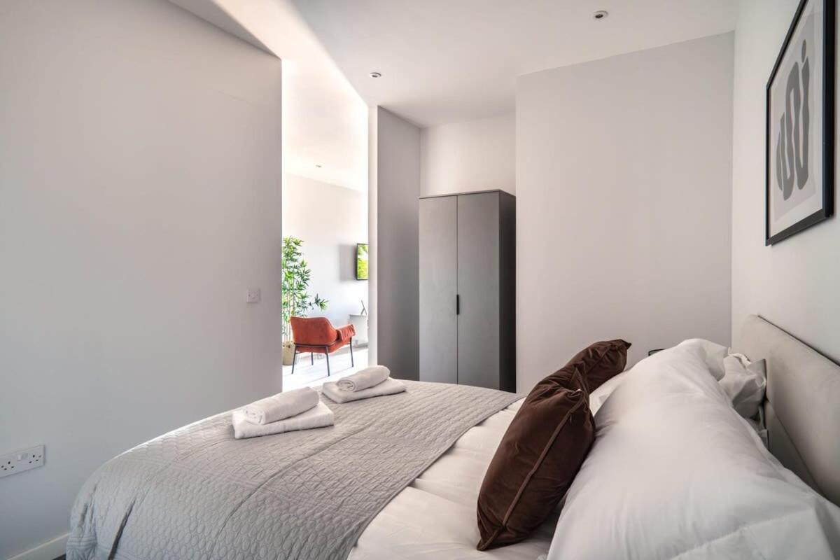 Modern & Spacious 2 Bed Apartment In Waterloo Liverpool Exterior foto