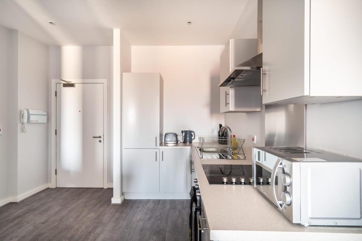 Modern & Spacious 2 Bed Apartment In Waterloo Liverpool Exterior foto